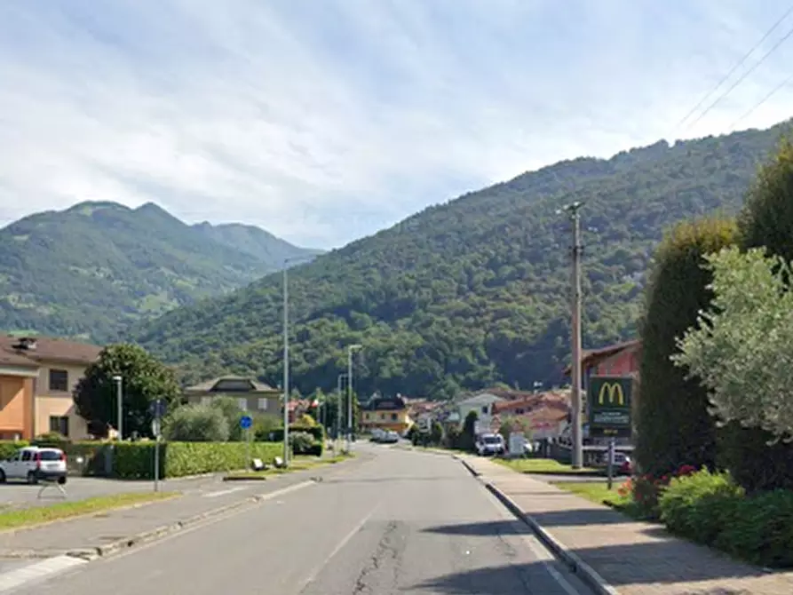 Immagine 5 di Laboratorio in vendita  in Via s. Zeno a Pian Camuno