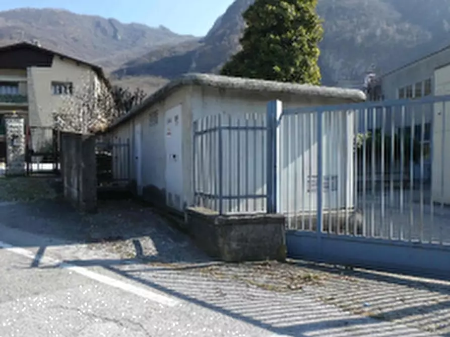 Immagine 9 di Capannone industriale in vendita  in Via Leonardo Vassena a Valmadrera