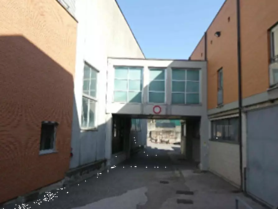 Immagine 15 di Capannone industriale in vendita  in Via Leonardo Vassena a Valmadrera