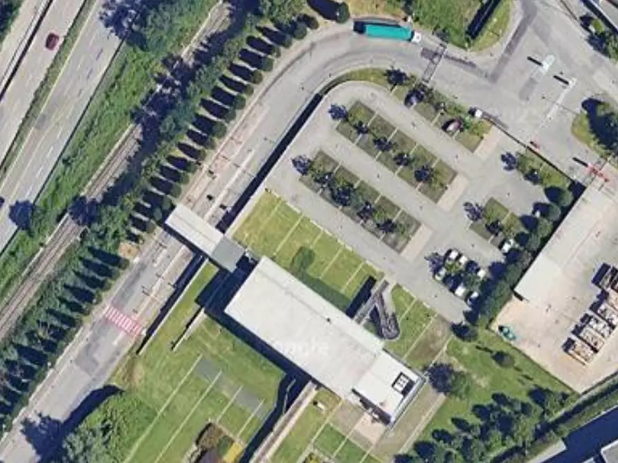 Immagine 21 di Capannone industriale in vendita  in Via Leonardo Vassena a Valmadrera