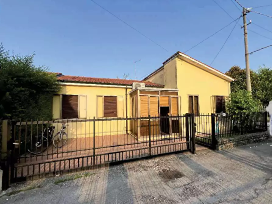 Immagine 2 di Appartamento in vendita  in Via degli Arditi a Padova