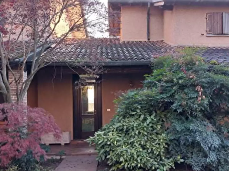 Immagine 2 di Magazzino in vendita  in Via Valle a Borgo San Giacomo