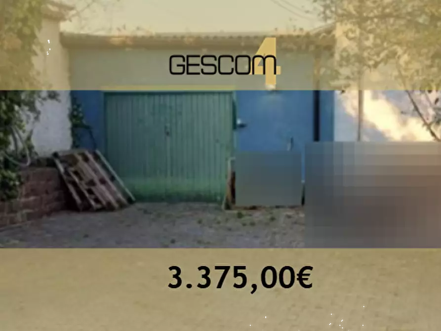 Immagine 1 di Garage in vendita  in Via Valle  a Borgo San Giacomo