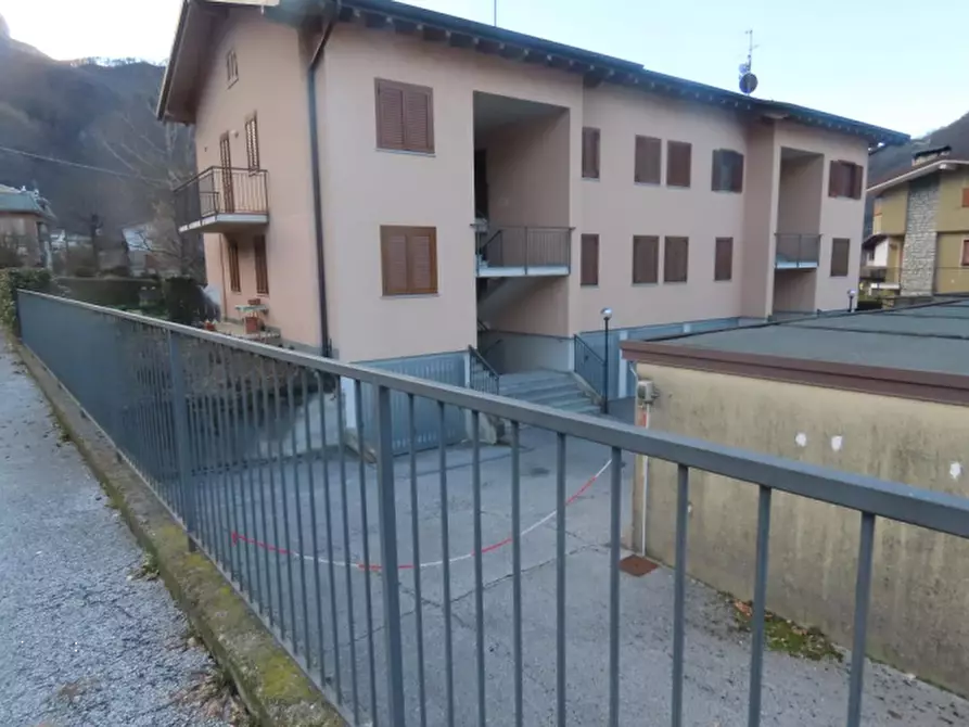 Immagine 2 di Appartamento in vendita  in Via Coldirone a Introbio