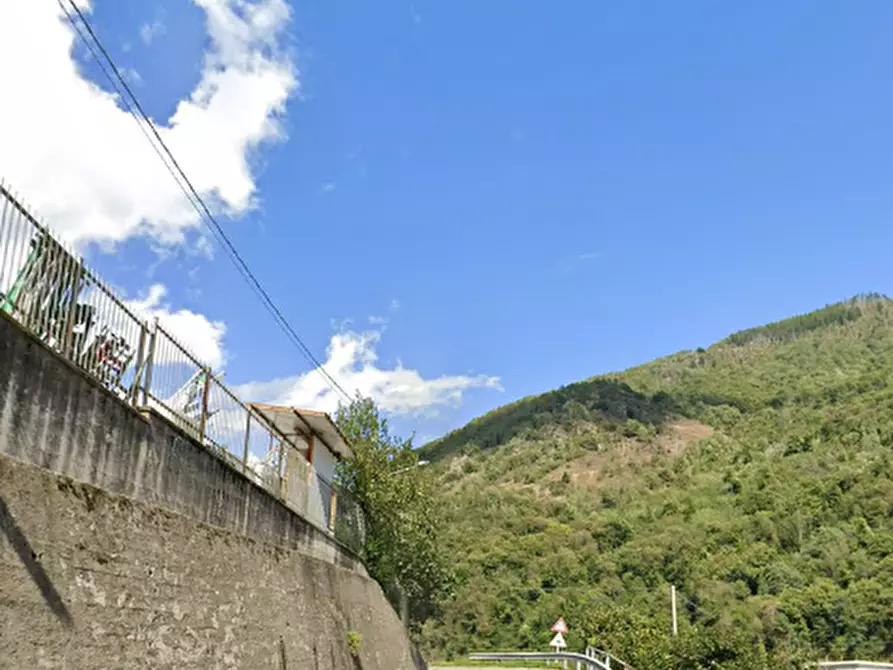 Immagine 4 di Stabile in vendita  in via Forno Allione a Malonno