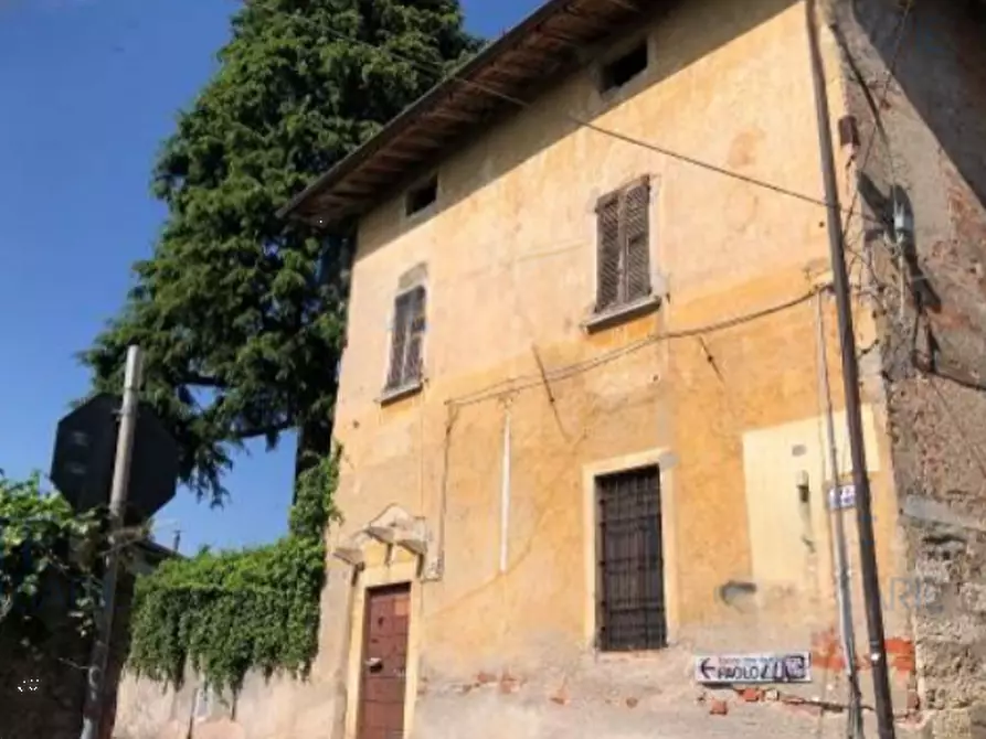 Immagine 4 di Stabile in vendita  in Via San Michele a Prevalle