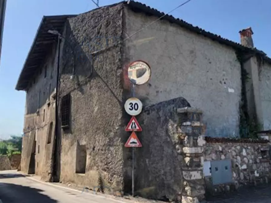 Immagine 6 di Stabile in vendita  in Via San Michele a Prevalle
