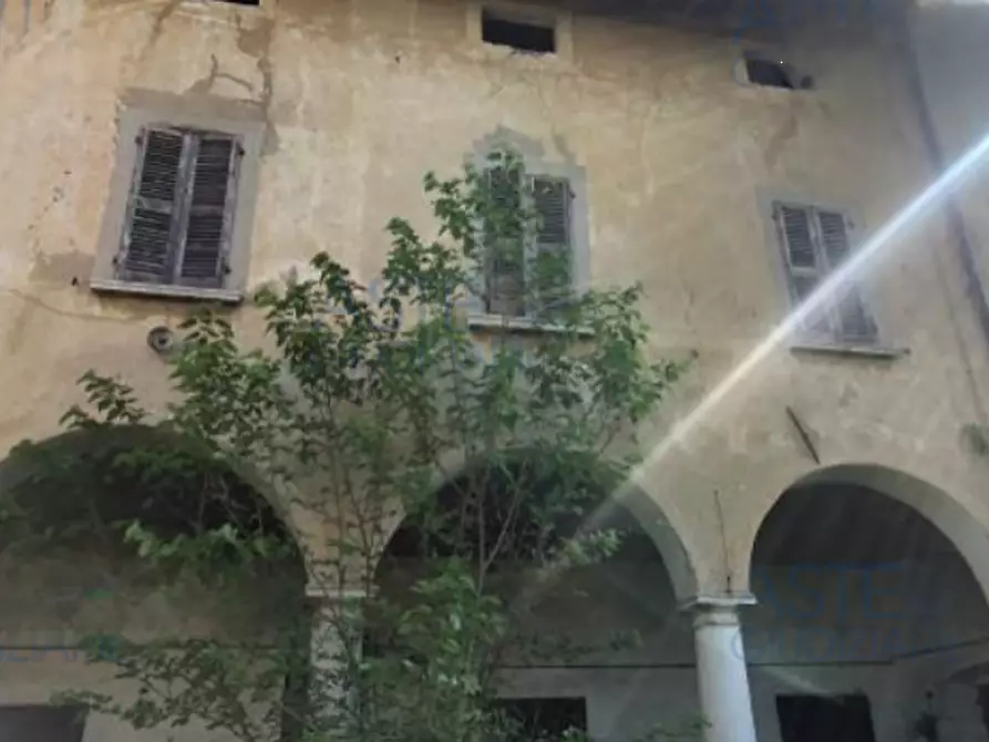 Immagine 7 di Stabile in vendita  in Via San Michele a Prevalle