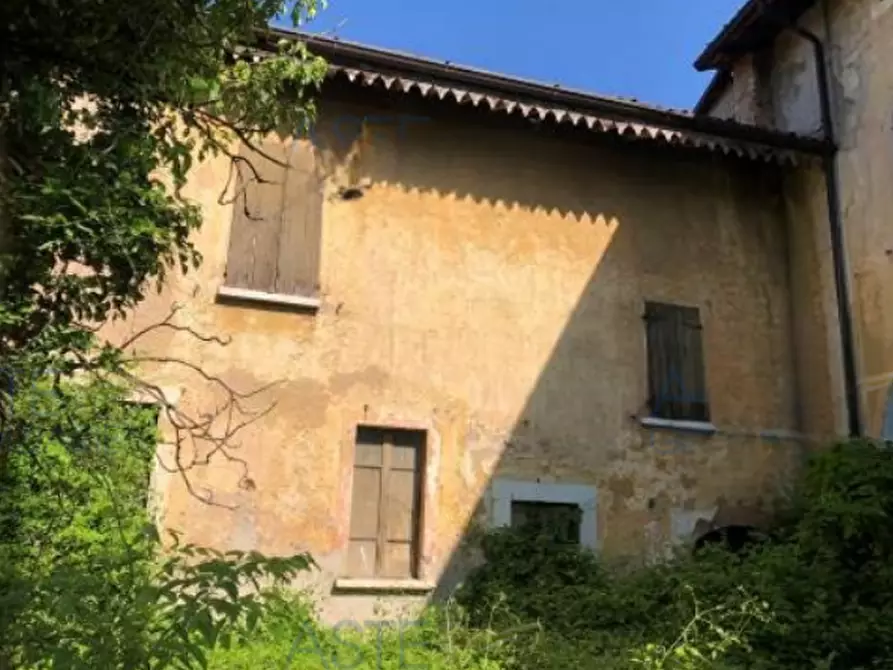 Immagine 9 di Stabile in vendita  in Via San Michele a Prevalle