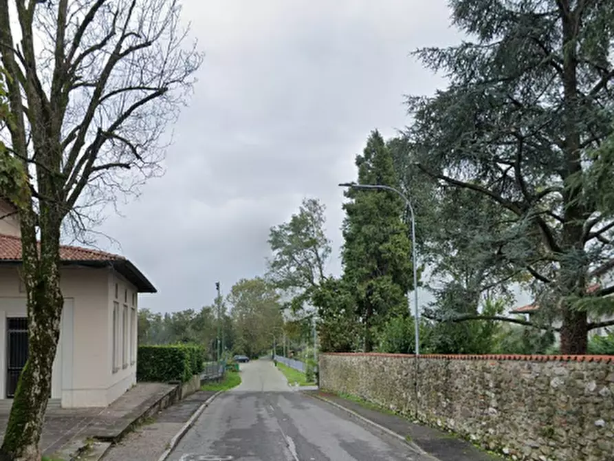 Immagine 10 di Stabile in vendita  in Via San Michele a Prevalle
