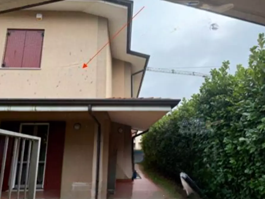 Immagine 2 di Villetta a schiera in vendita  in Via Francia a Desenzano Del Garda