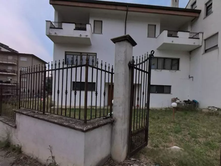 Immagine 25 di Villa in vendita  in Via Civita tomassa a L'aquila