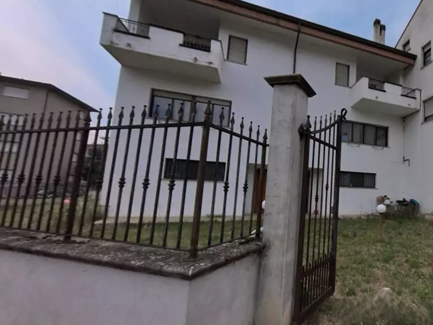 Immagine 26 di Villa in vendita  in Via Civita tomassa a L'aquila