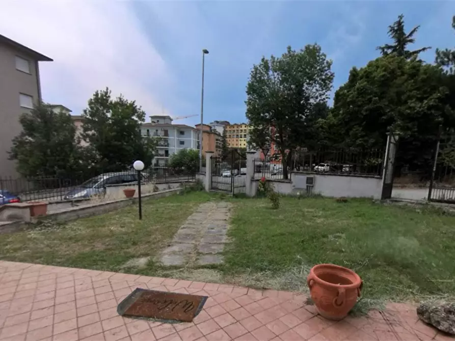 Immagine 46 di Villa in vendita  in Via Civita tomassa a L'aquila