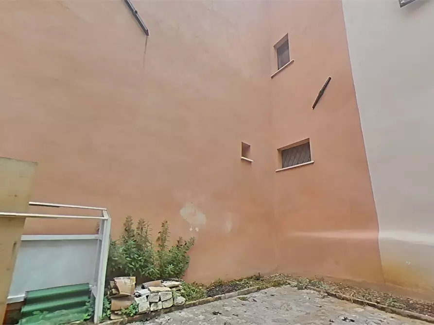 Immagine 22 di Porzione di casa in vendita  in Piazza S. Silvestro a L'aquila