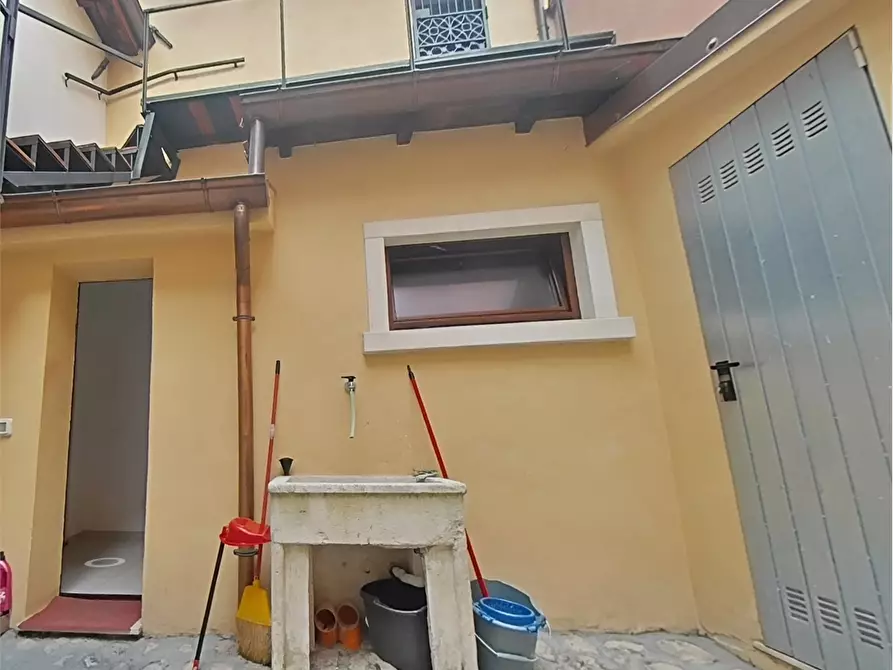 Immagine 24 di Porzione di casa in vendita  in Piazza S. Silvestro a L'aquila
