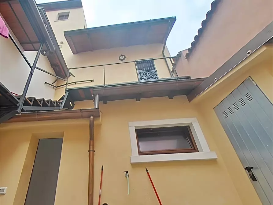 Immagine 25 di Porzione di casa in vendita  in Piazza S. Silvestro a L'aquila