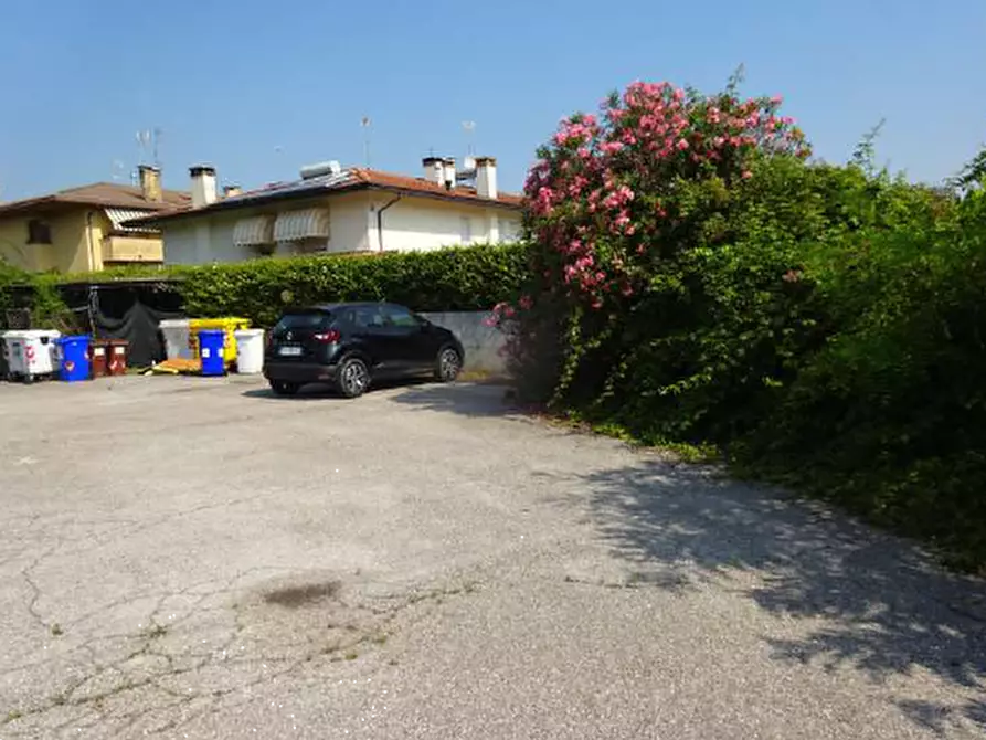 Immagine 7 di Negozio in vendita  in Via Nicolò Bettoni a Fossalta Di Portogruaro