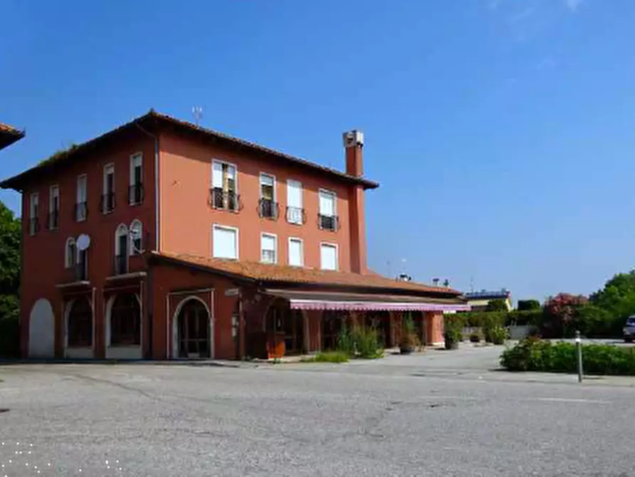 Immagine 26 di Negozio in vendita  in Via Nicolò Bettoni a Fossalta Di Portogruaro