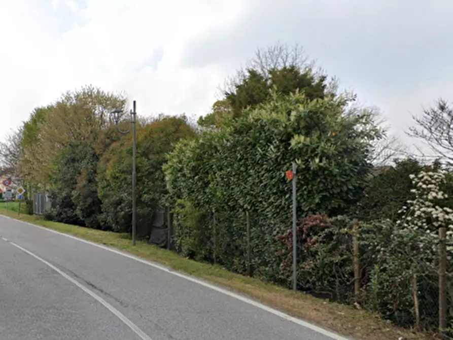 Immagine 35 di Negozio in vendita  in Via Nicolò Bettoni a Fossalta Di Portogruaro