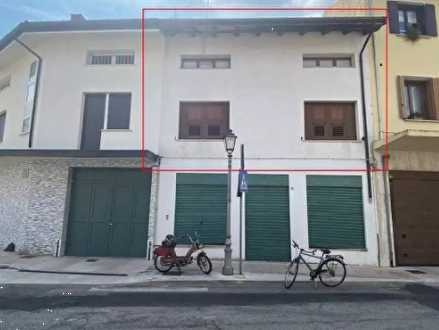 Immagine 3 di Appartamento in vendita  in Piazza Vittorio Emanuele II a Zoppola