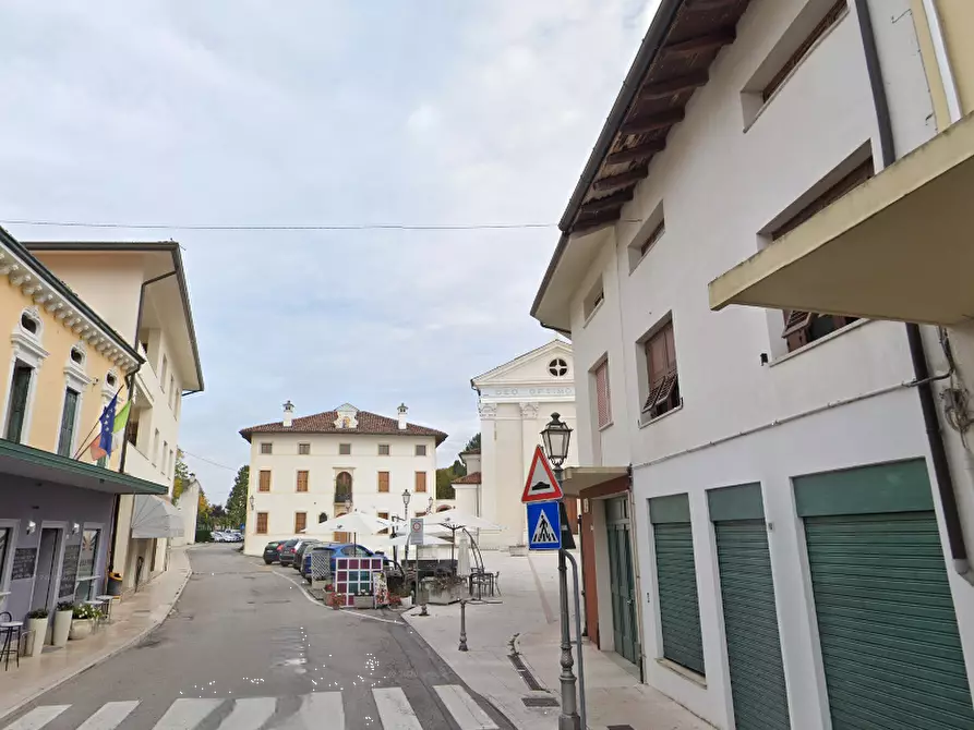 Immagine 10 di Appartamento in vendita  in Piazza Vittorio Emanuele II a Zoppola
