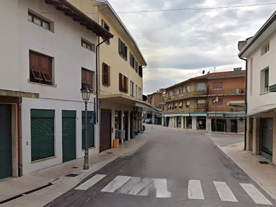Immagine 13 di Appartamento in vendita  in Piazza Vittorio Emanuele II a Zoppola