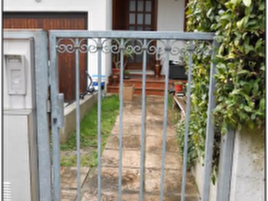 Immagine 12 di Porzione di casa in vendita  in via Padova a Sacile