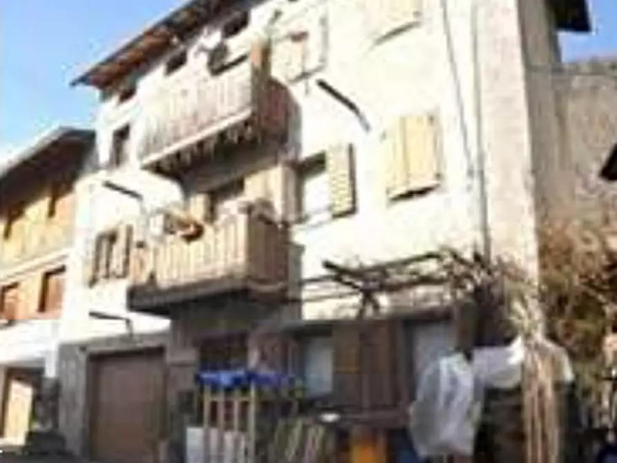 Immagine 2 di Casa indipendente in vendita  in Via Monte Rite a Valle Di Cadore