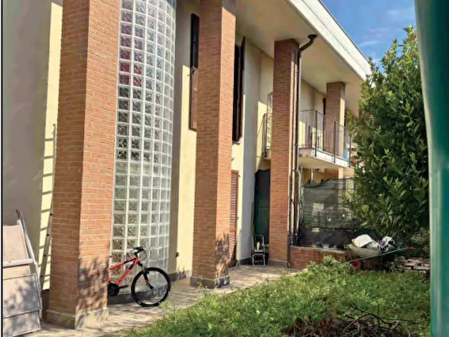 Immagine 5 di Appartamento in vendita  in Via Cascina Sofia a Bernareggio