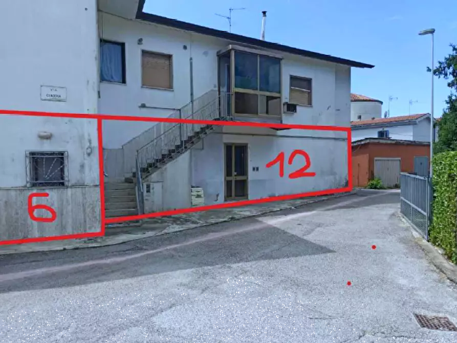Immagine 2 di Negozio in vendita  in Strada Brussa a Caorle