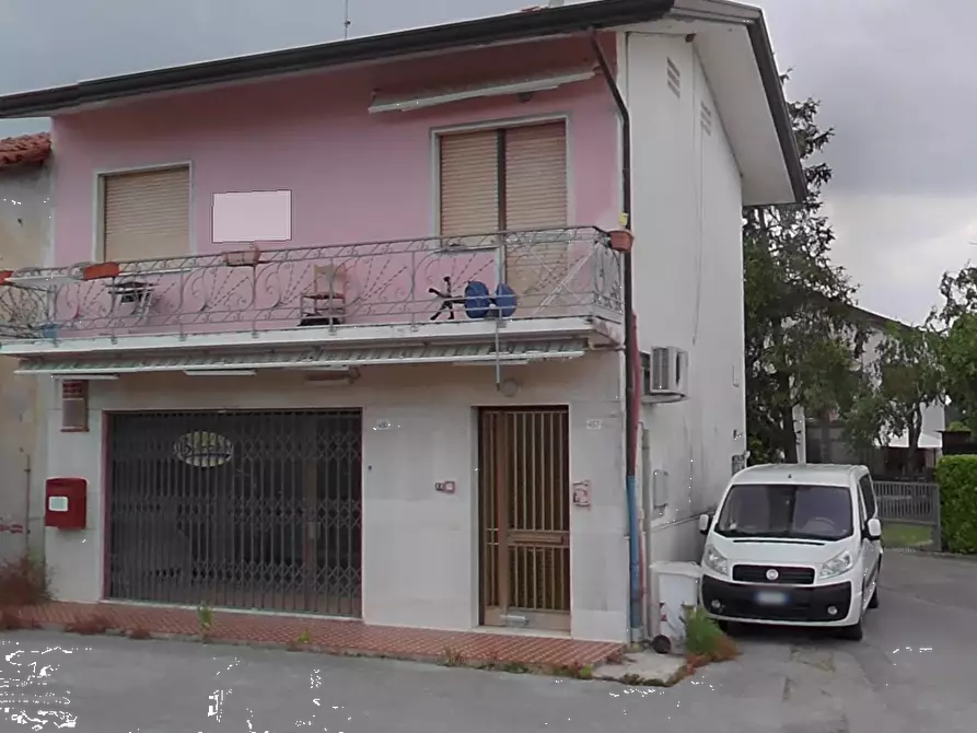 Immagine 7 di Negozio in vendita  in Strada Brussa a Caorle