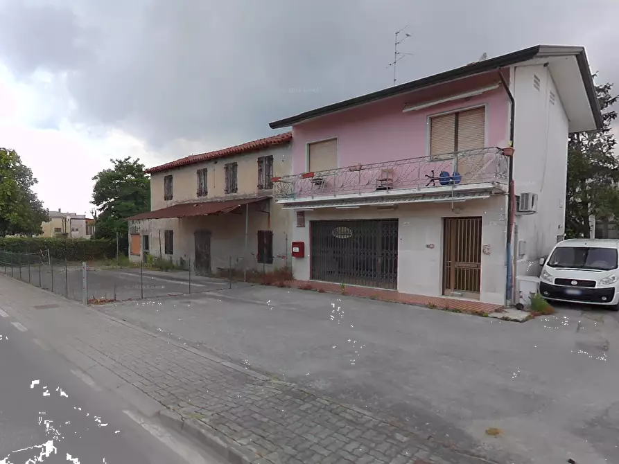 Immagine 9 di Negozio in vendita  in Strada Brussa a Caorle