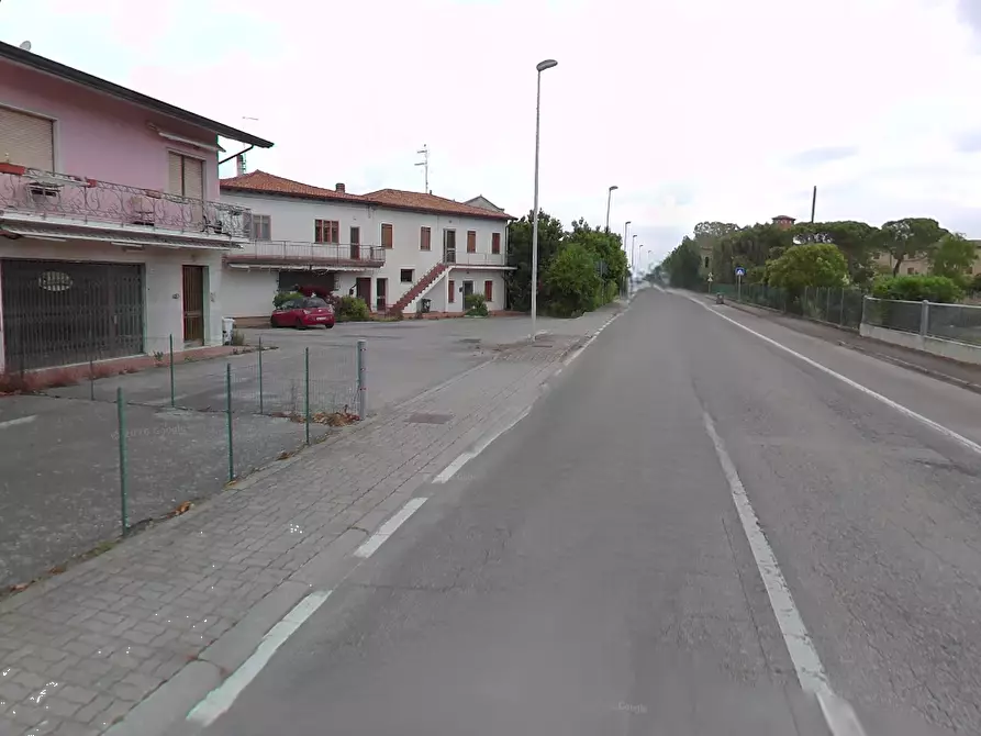 Immagine 10 di Negozio in vendita  in Strada Brussa a Caorle
