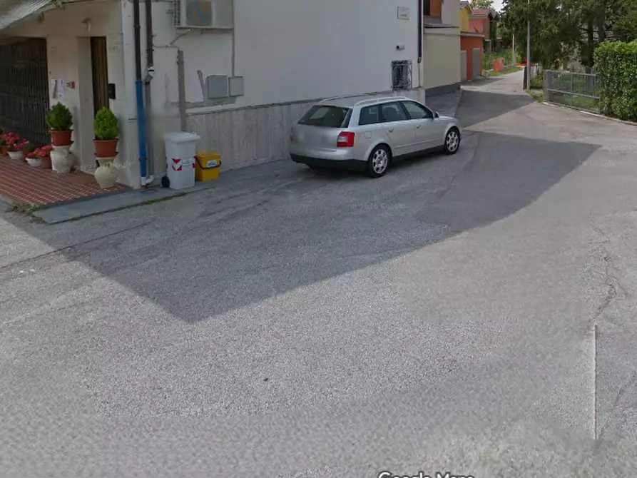 Immagine 15 di Negozio in vendita  in Strada Brussa a Caorle