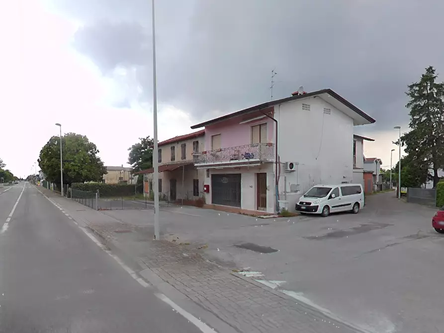 Immagine 19 di Negozio in vendita  in Strada Brussa a Caorle