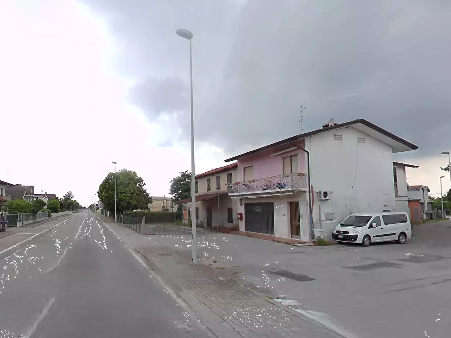 Immagine 20 di Negozio in vendita  in Strada Brussa a Caorle