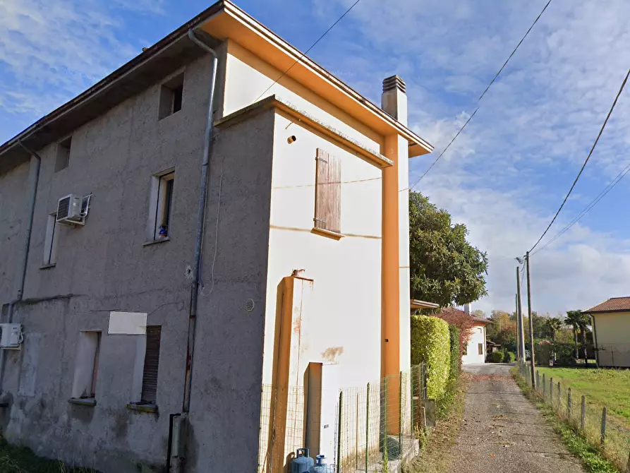 Immagine 5 di Porzione di casa in vendita  in Via Solari a Fiume Veneto