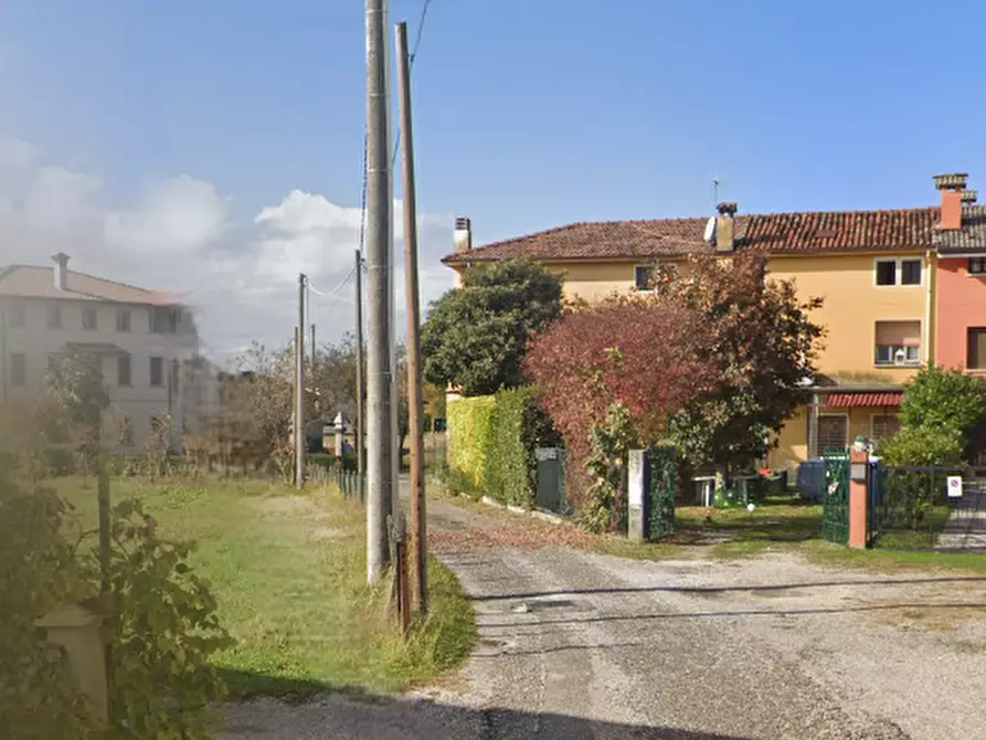 Immagine 11 di Porzione di casa in vendita  in Via Solari a Fiume Veneto