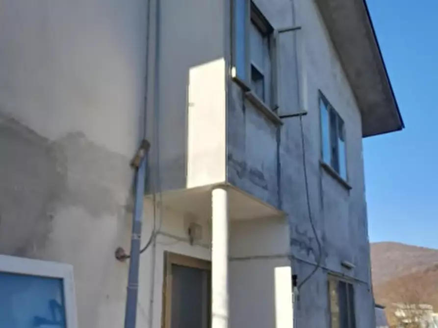 Immagine 5 di Porzione di casa in vendita  in Via Giuseppe Garibaldi a Travesio