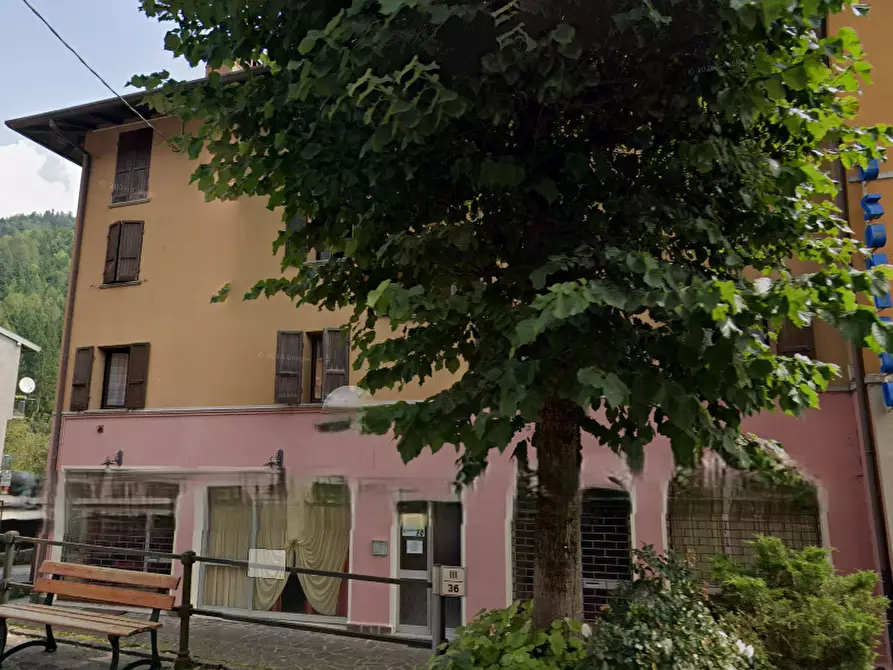 Immagine 19 di Appartamento in vendita  in Via Castiglione a Collio