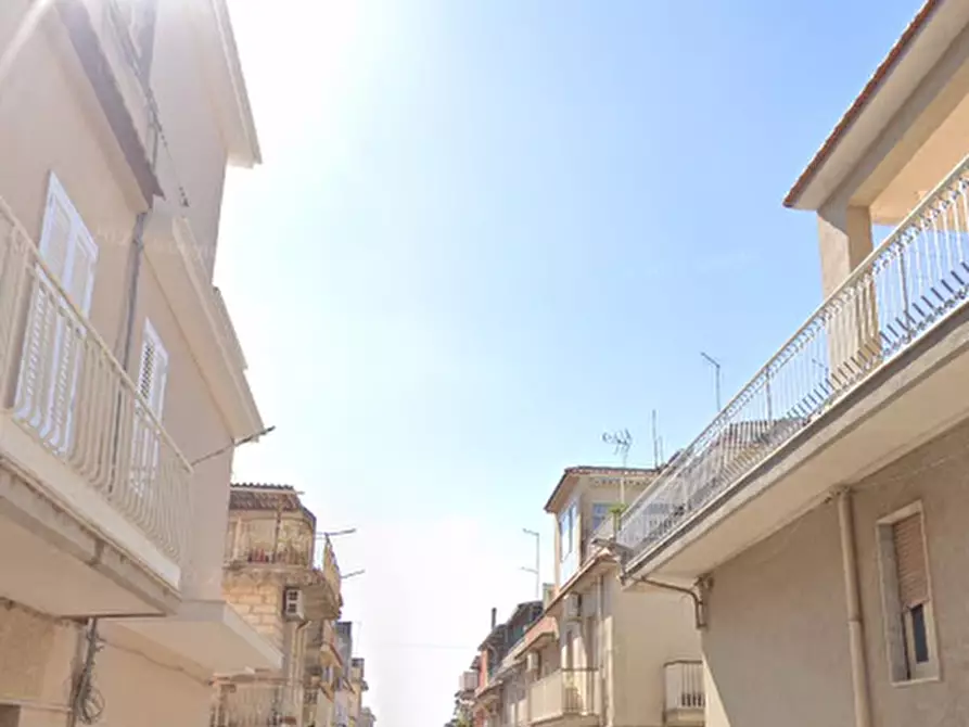 Immagine 5 di Appartamento in vendita  in Via Trapani a Rosolini