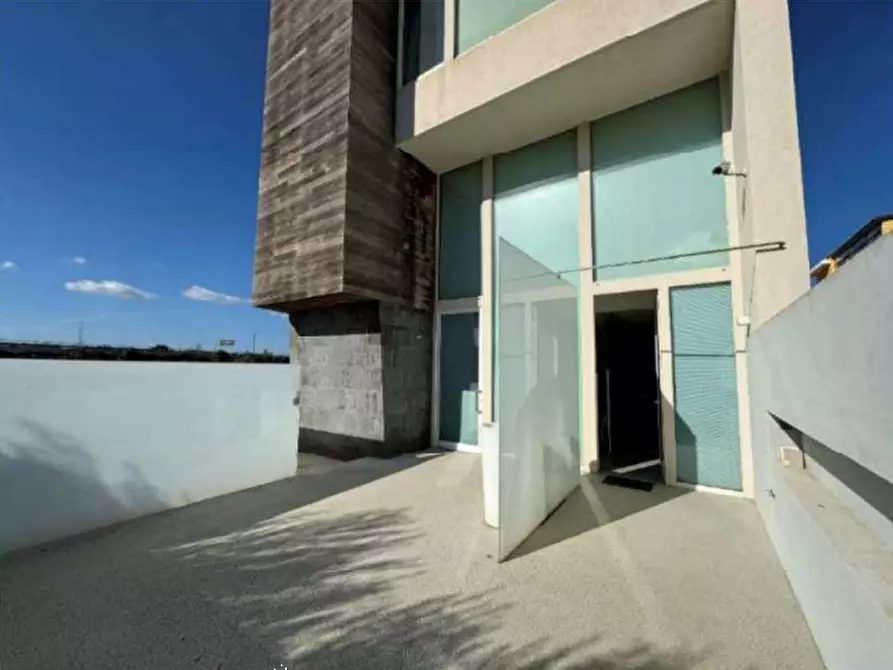 Immagine 4 di Villa in vendita  in via degli Aceri a Siracusa