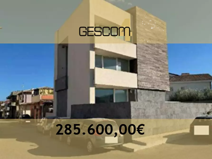 Immagine 1 di Villa in vendita  in via degli Aceri a Siracusa