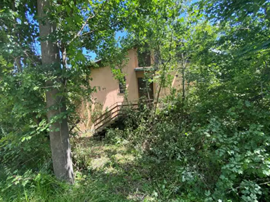 Immagine 8 di Villa in vendita  in via Ronchidos a Gaggio Montano