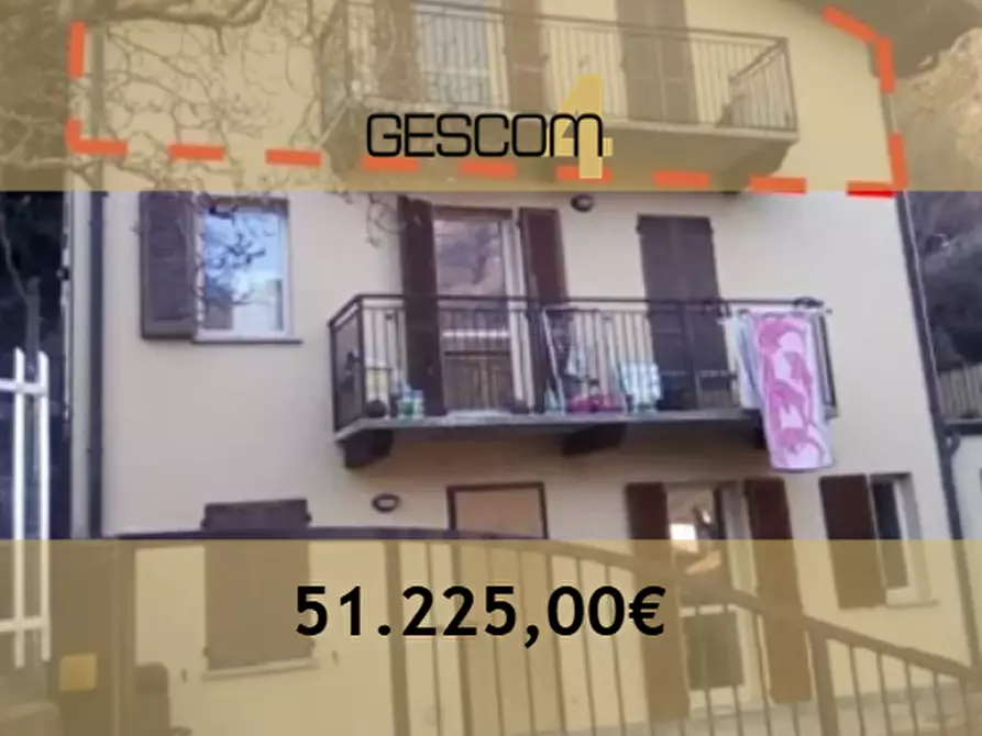 Immagine 1 di Appartamento in vendita  in Via Dante Alighieri a Ballabio