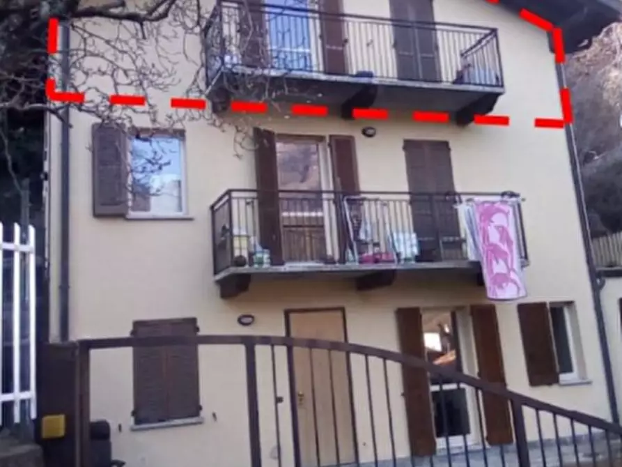 Immagine 2 di Appartamento in vendita  in Via Dante Alighieri a Ballabio