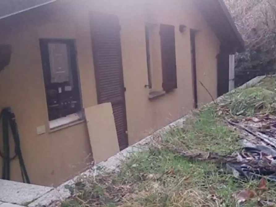 Immagine 4 di Appartamento in vendita  in Via Dante Alighieri a Ballabio