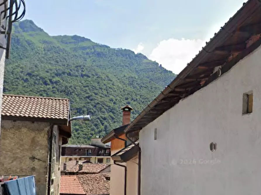 Immagine 5 di Appartamento in vendita  in Via Dante Alighieri a Ballabio