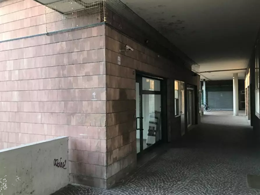 Immagine 2 di Ufficio in vendita  in via G. Marconi a Casalecchio Di Reno